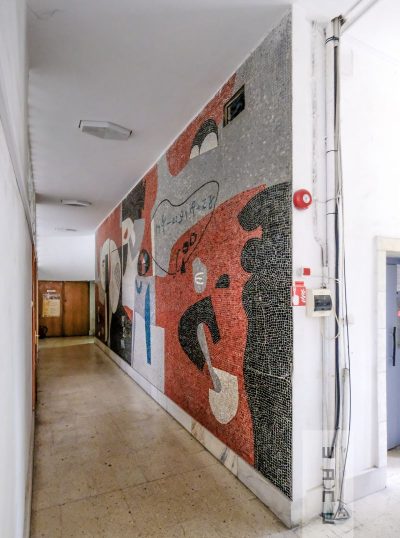 Panou de mozaic în foaierul Institutului de Matematică „Simion Stoilow”, Academia Română