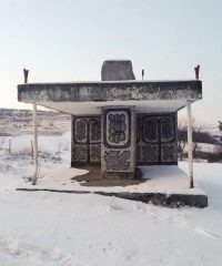 Decorații exterioare pe Stația de autobuz,  satul Mîrzoaia
