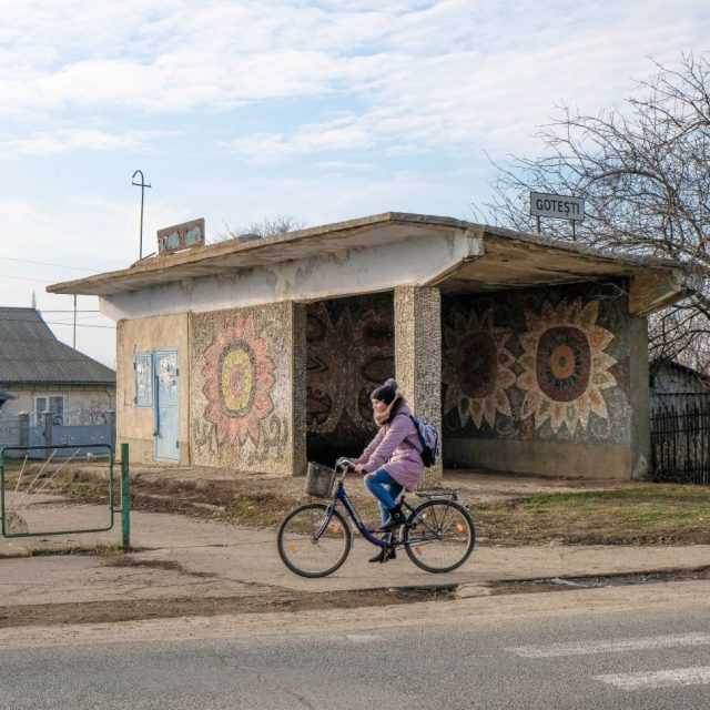 Stație de autobuz Goteşti